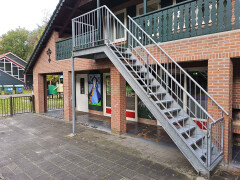 Gegalvaniseerde trappen - medio januari beschikbaar - Foto 7