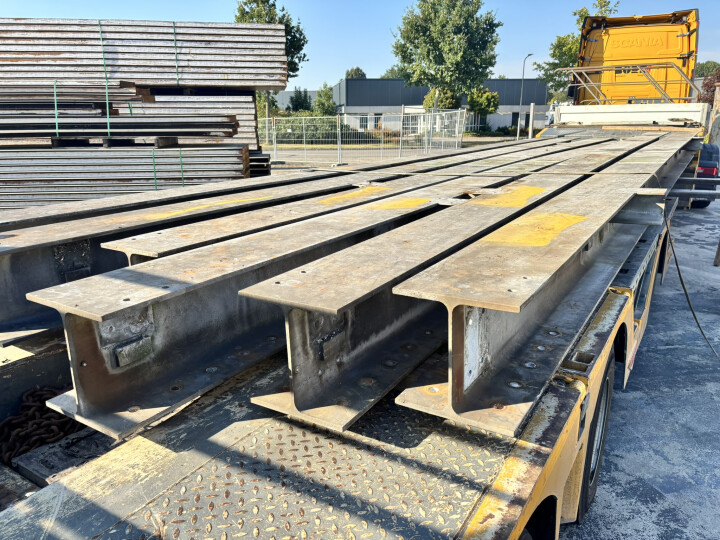 6 stuks HEA 320 balken – gegalvaniseerd – 9,25 meter