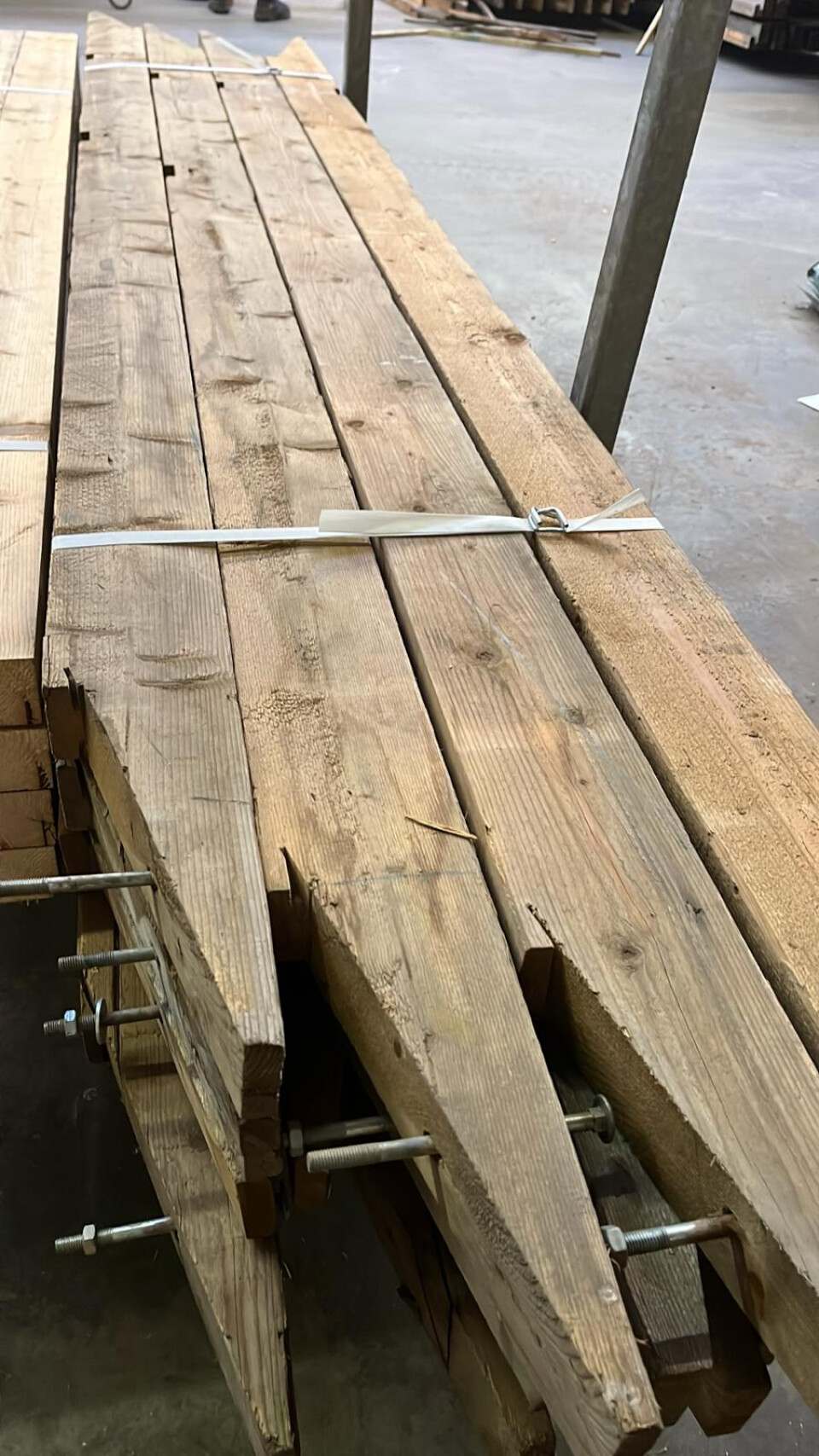 Vurenhouten balken uit circulaire zagerij - Foto 3