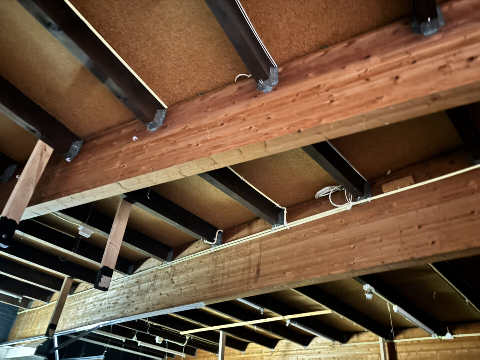 5 stuks gelamineerde houten spanten 110x625x10600 mm - Foto 1