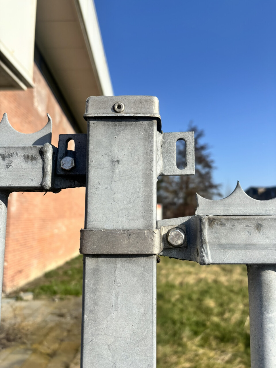 Gegalvaniseerd stalen hekwerk / spijlenhek – ca. 190 cm hoog - Foto 3