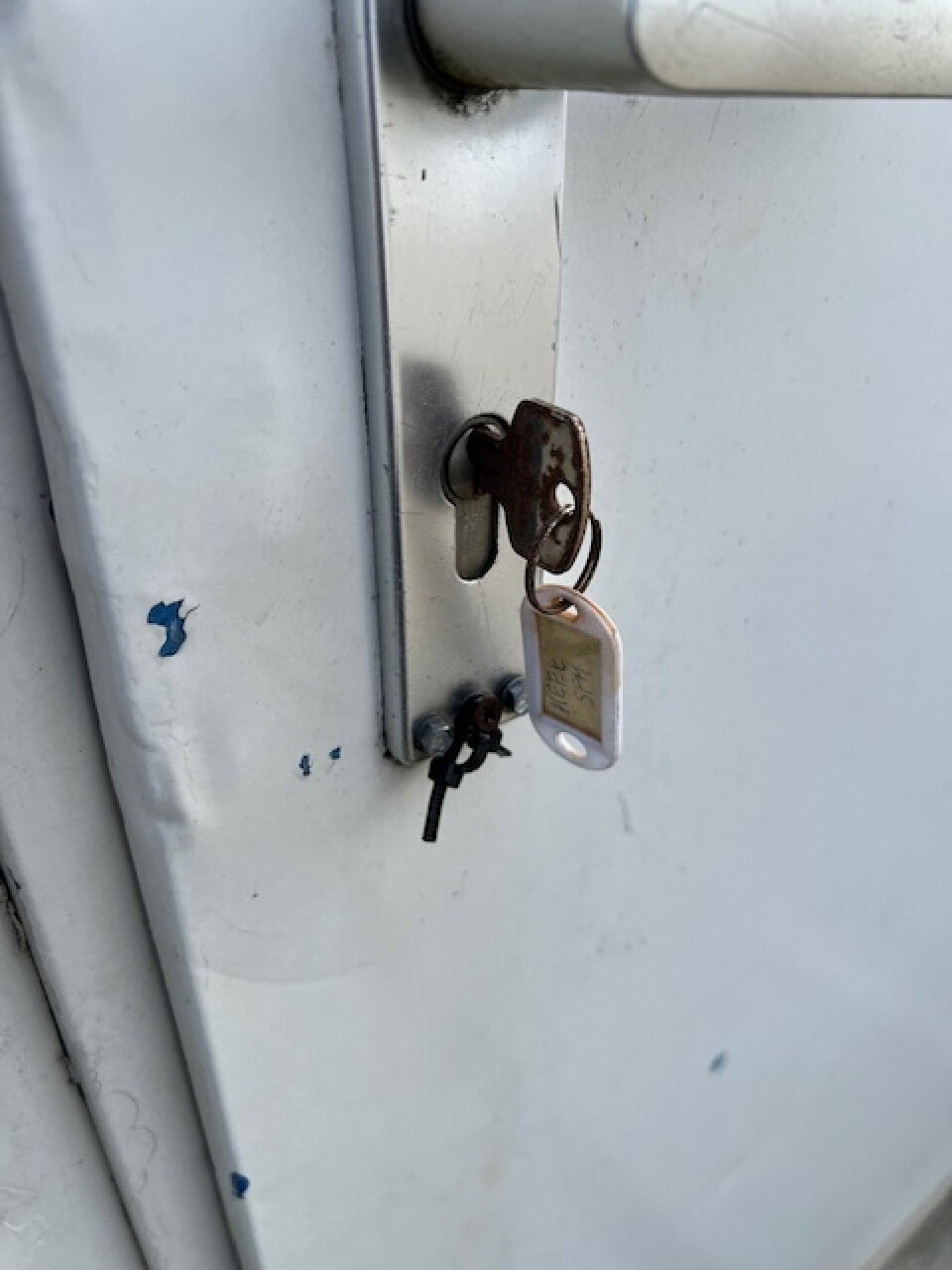 Bouwkeet afsluitbaar met rolluiken - Foto 3