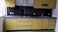 Groene moderne keuken 312cm lang met gasfornuis, afzuigkap en vaatwasser - Foto 1