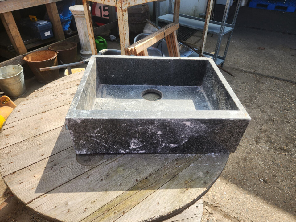 Hardstenen gootsteen