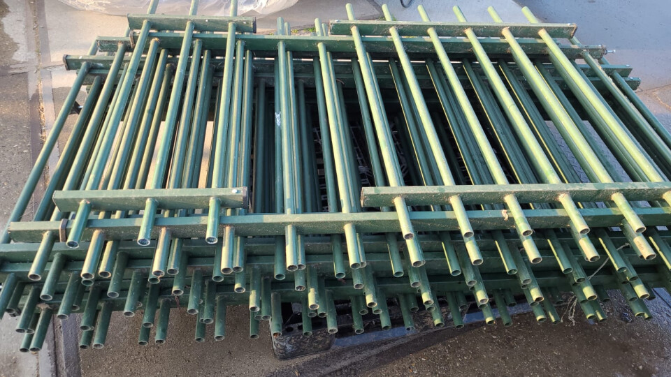 Groen gecoat hekwerk met poort - Foto 7