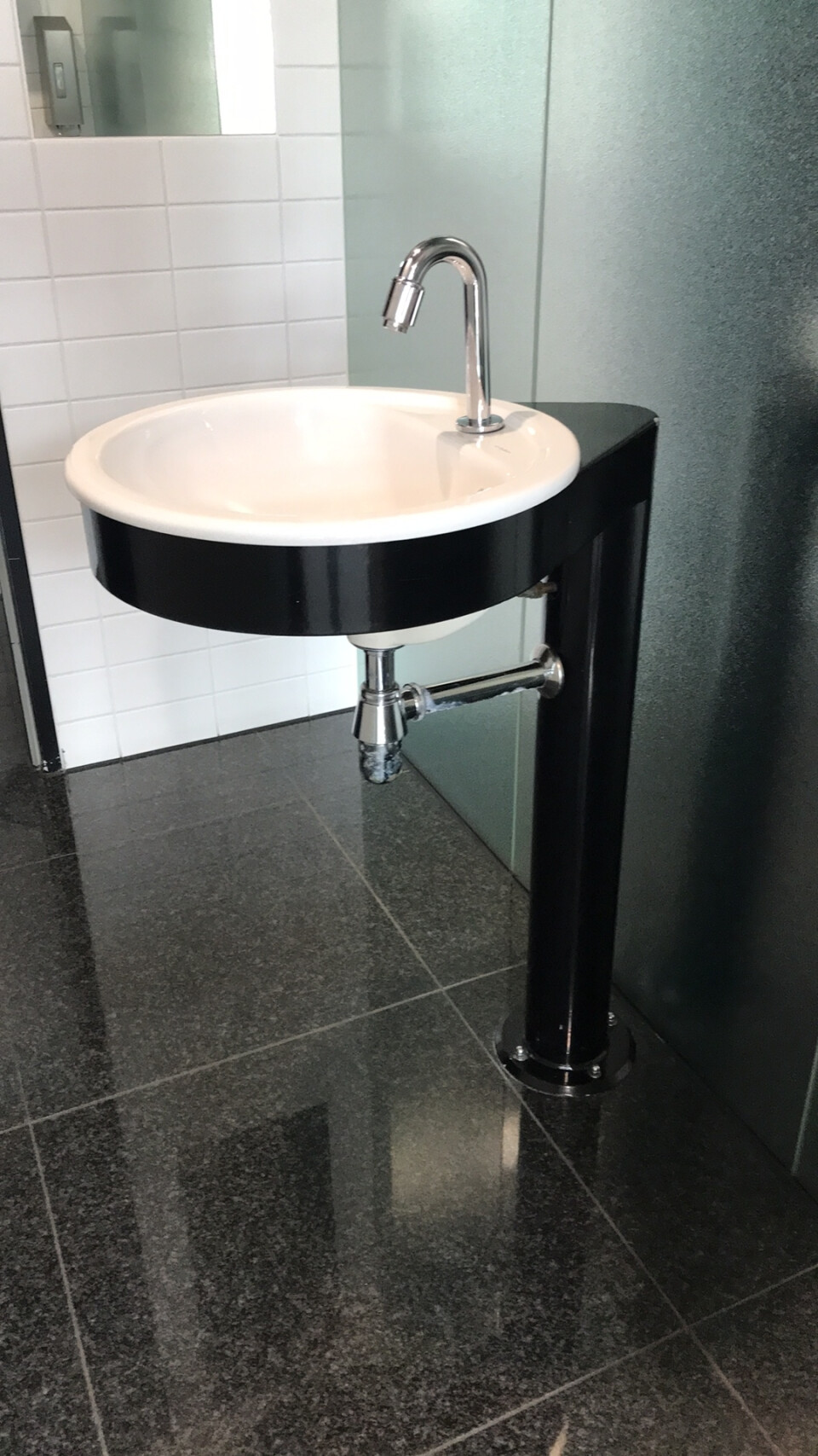 Ronde wastafel compleet met kraan - Foto 4