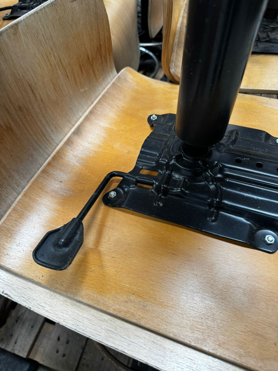 Draaibare werkplaats- / laboratoriumstoelen - Foto 3