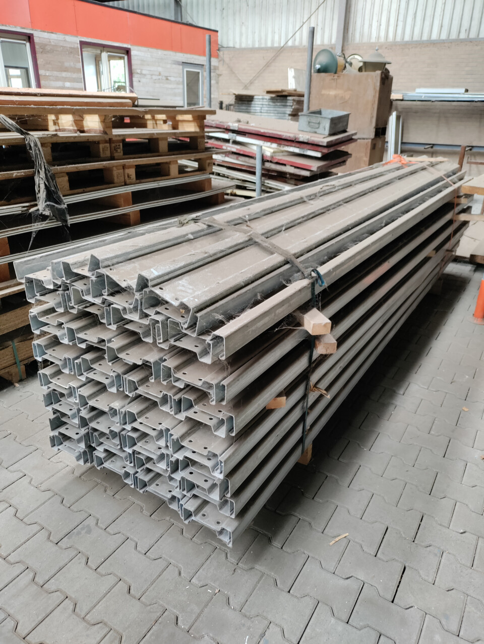 Stalen gordingen - Foto 1