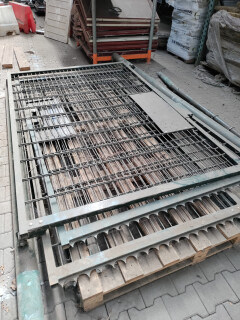 Metalen poort met poot - Foto 2