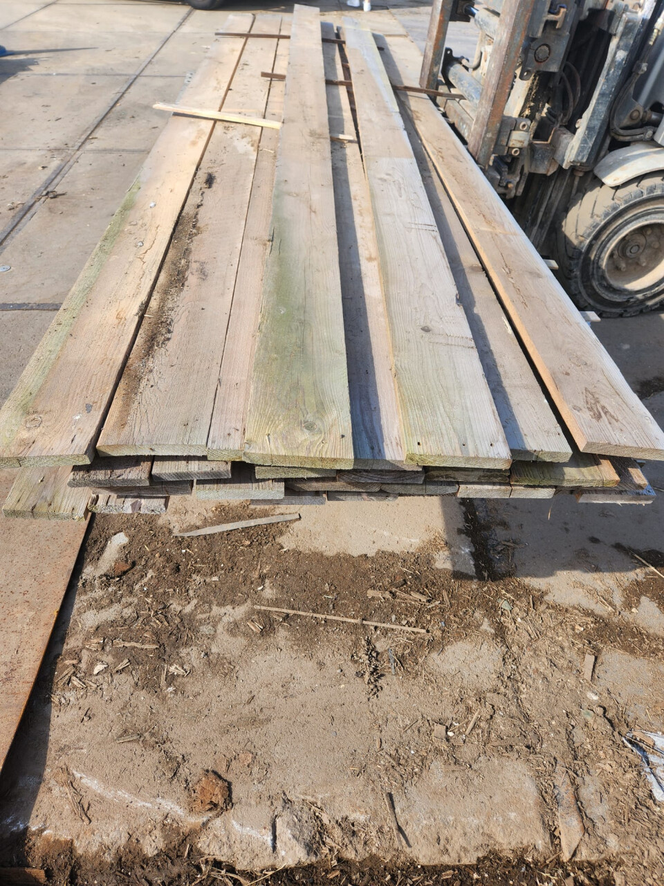 Partij vurenhouten planken, ruw - Foto 1