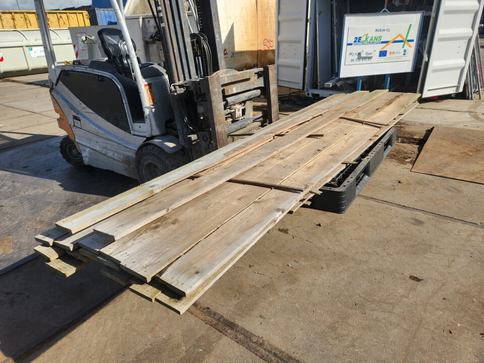 Partij vurenhouten planken, ruw - Foto 2