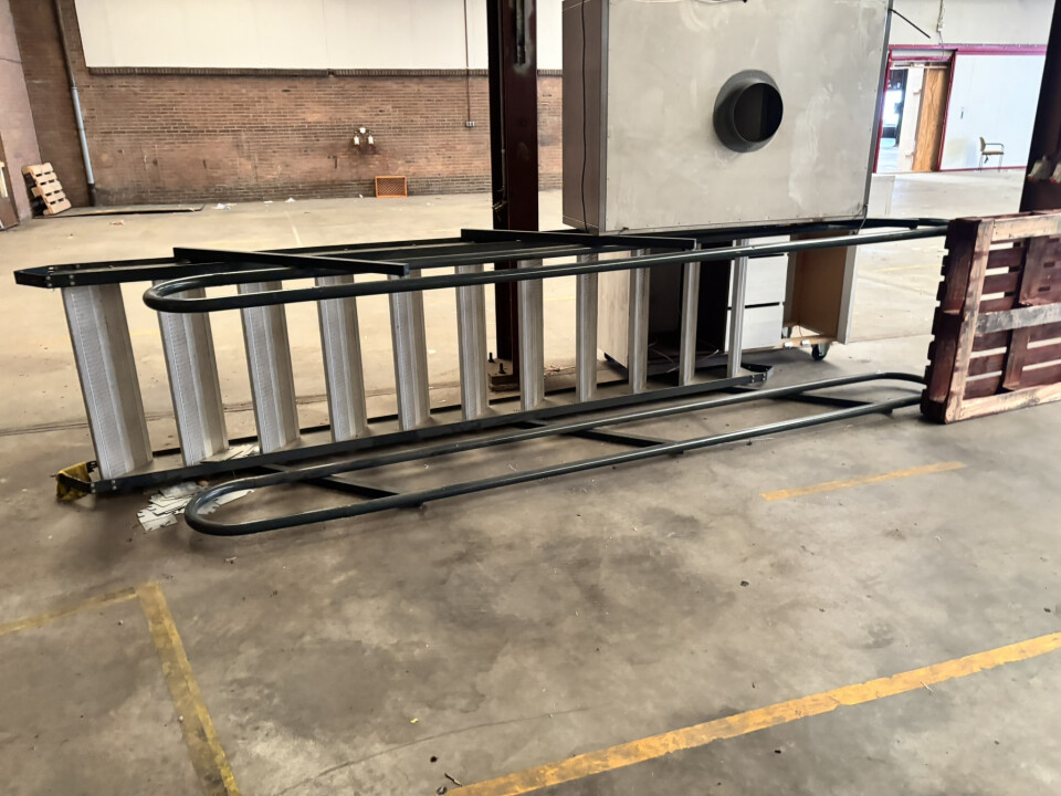 2 stuks SAPA aluminium steektrap 250 cm | dubbele leuning - Foto 4